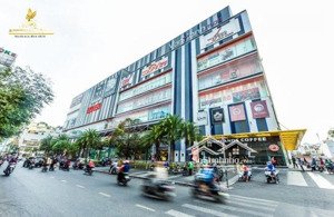 siêu hiếm mt đường sư vạn hạnh, p12, q10. 8.4 x 24m, 8 tầng, hđt 140tr/th, giá bán 75 tỷ ~412tr/m2