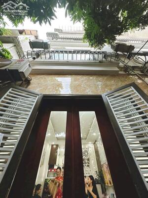 NHÀ LÔ GÓC HOÀNG HOA THÁM – 5 TẦNG Ở NGAY – CÓ SÂN ĐỂ XE – SỔ ĐẸP – GIÁ TỐT