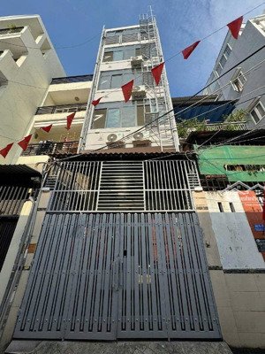 tòa nhà 6 tầng 18 pn thu nhập 100tr/t lê văn thọ gò vấp 4.5x22m hẻm 5m giá 17.3 tỷ còn tl