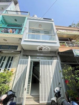 bán nhà cho thuê 6 triệu/tháng sau trường thcs hậu giang, quận 6, dt 40m2, sổ sẵn, cần ra gấp