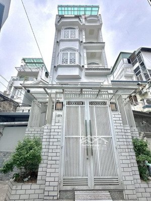 nhà không lộ giới huỳnh văn bánh p15 phú nhuận - 5 tầng btct hẻm 1 trục hẻm trước nhà 4.5m