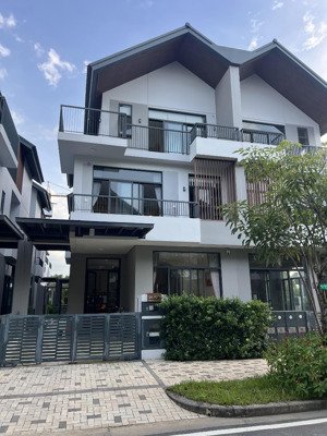 cho thuê biệt thự id junction, 28 triệu, 200m2, 4pn, 5wc, long thành, đồng nai