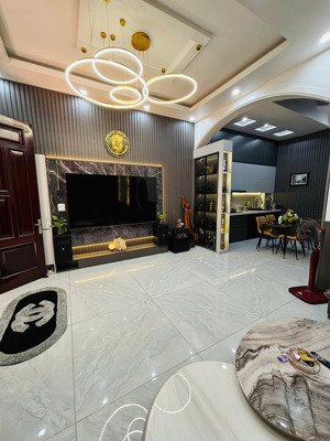 nhà đẹp 3 tầng ngõ 286 hai bà trưng - lê chân, gần bệnh viện việt tiệp, ngõ nông, thoáng