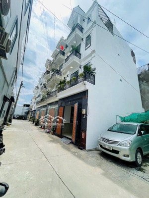 trần thị năm 4,2m x 13m đúc 1 trệt 3 lầu hxh - ngay trần quang khải