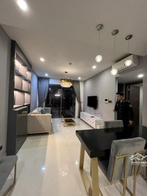 cho thuê nhanh căn 2pn saigon royal 60m² giá tốt nhất thị trường chỉ 18tr/tháng.
