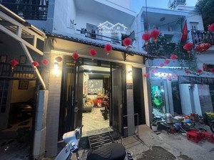 nhà phố 2 tầng huỳnh tấn phát, quận 7, 4.3m x 13m, đường 4m an ninh, giá 5.6 tỷ