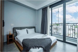 cho thuê căn studio tách bếp ban công 35m2 full nội thất ngay trung tâm quận 1 gần bùi viện