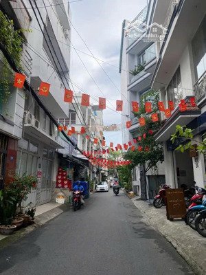 bán nhà 4 tầng quận 10, gần hà đô centrosa, vạn hạnh mall, ngang 5.2m, thu nhập 192tr/năm, 14.4 tỷ