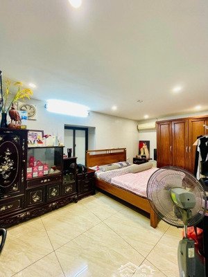 siêu phẩm! bán tập thể tầng 2 lô góc nhân hoà thanh xuân, 90m, 3 ngủ 2vs cực thoáng đẹp