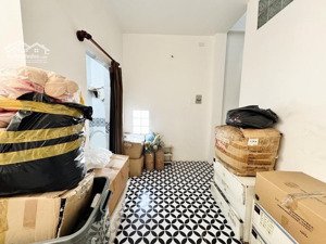 nhà trung tâm quận 1 - hẻm ô tô 4m - ngay cầu calmette - khu vực sầm uất - thuận tiện kd đa ngành