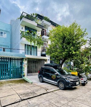 tin thật 100% - nhà đẹp thảo điền - hầm 4tầng , hđt 70 triệu/tháng - dt sổ 120m2 - giá bán 24 tỷ