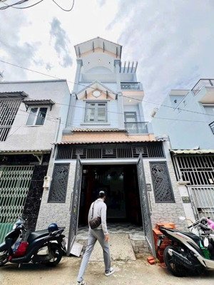 nhà phố 1t2l đường lê văn khương, ngay tôn trường thành dt 75m2 hẻm 5m sổ riêng hoàn công đầy đủ