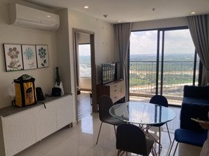 chỉ 8.5tr đồng/ tháng cho căn 2pn 2wc full nội thất view sông mát rượi