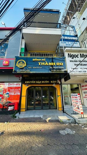 cho thuê nhà mặt đường tôn đức thắng, vị trí tuyệt đỉnh ngay góc ngã 4