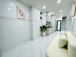 chính chủ bán 186/34 phần văn trị 23m2 giá 2.79 tỷ tl