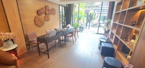 bán nhà mặt phố trấn vũ 131m2 giá 71 tỷ, view hồ trúc bạch triệu $, quận ba đình