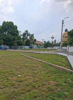 mặt tiền rộng thoáng--20m ra ql21, tl418 -- ô tô đỗ cửa, vào nhà -tiềm năng cực đỉnh...