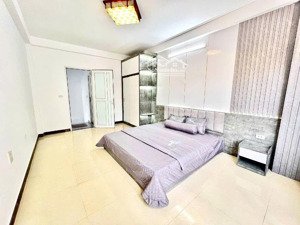 phố thanh đàm 2 mặt thoáng full nội thất 6.15 tỷ siêu phẩm gần times city