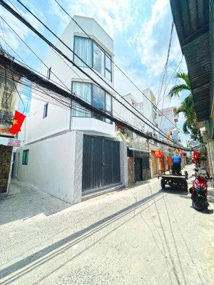 nhà phố hiện đại khu vip kiều đàm q7, ô tô nằm nhà, 3 tầng, 8tỷ6 tl