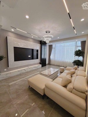 nhà đẹp tôn đưc thắng 52m x 5t full nội thât đẹp-giá nhỉnh 9tỷ