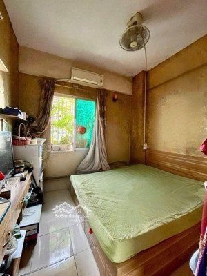 cần tiền bán gấp căn chung cư a6d nam trung yên, cầu giấy 1n1w (sửa được thành 2n) sổ đỏ, giá 4 tỷ