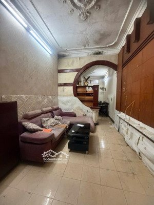 bán nhà ngọc khánh ngõ nông, dân xây 6 ngủ, đủ công năng 35m, giá chỉ 8 tỷ