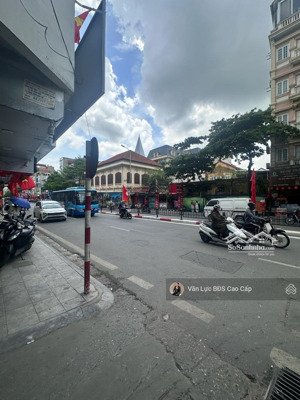 bán nhà tôn đức thắng 70m mt 5m oto vào nhà kinh doanh cách mp 10m gía hơn 17 tỷ ctl k lỗi