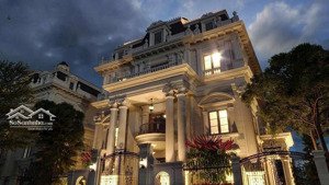 siêu biệt thự làng quốc tế thăng long - cầu giấy, 360m2 mt 18m đẹp nhất cầu giấy