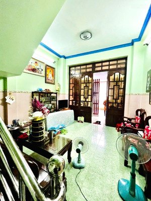 chỉ 5.59 tỷ tl! bán nhà 4 tầng hẻm xe hơi ngay cv làng hoa lê văn thọ!