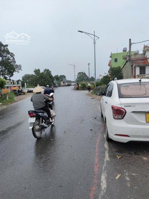 chính chủ cần tiền trả ngân hàng bán nhà 3 tầng mặt tiền 7m tại song phương