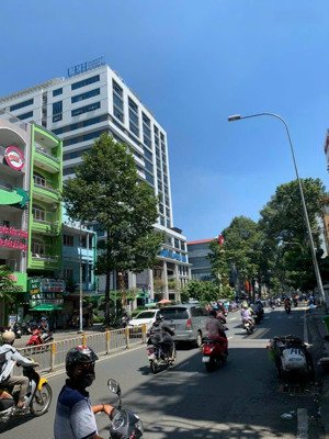 bán nhà 2 mặt tiền 3/2 quận 10 dt:4x25m cn:100m2.3 tầng giá chỉ 36 tỷ