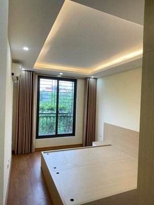 căn nhà 3 tầng, full nội thất đẹp tai p.yên nghĩa