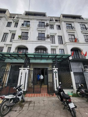 cho thuê nhà kđt đại kim - nguyễn xiển 83.5 m2, 5 tầng trước nhà đỗ xe thoải mái