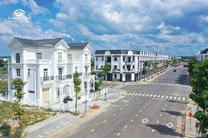 rất nóng tại da century city đón đầu tâm điểm phồn vinh, phát triển mạnh