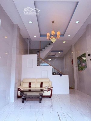 bán nhà quận bình tân hxh thông thoáng 55m2, có dòng tiền, nhà xây chắc chắn, sát quận 6