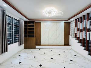 nhà mới - lô góc 2 thoáng-tôn đức thắng, trung tâm đống đa- thông các ngả- trước nhà 3m, 30m ra oto