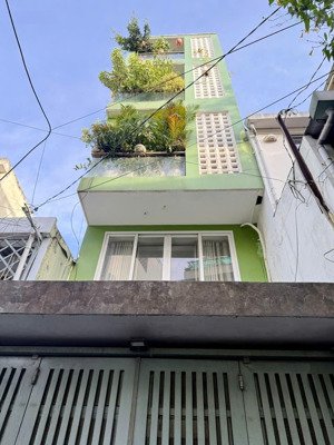 bán nhà gấp chủ giảm 500tr đường 3 tháng 2, q10. giá 7tỷ8. dt 56m2. 5 tầng. hẻm xh 6m