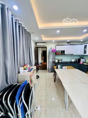 bán nhà quận ba đình - thang máy - vỉa hè đá bóng - kd sầm uất