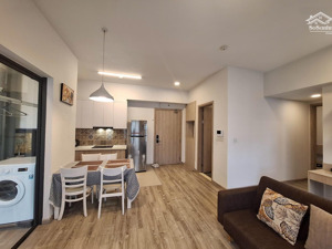 mời thuê căn hộ 58m2 2pn 1wc đủ đồ ban công đn toà lake 1 ecopark. hl ạ