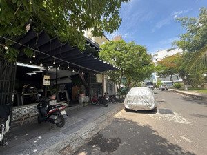 bán 2 lô đất đối diện công viên khu đô thị phước long