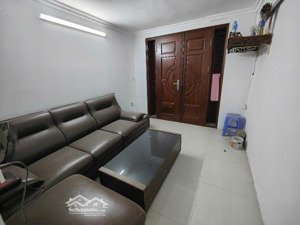 chính chủ cô mai nhờ bán căn tập thể tầng 1 - thái thịnh - đống đa - 65m2