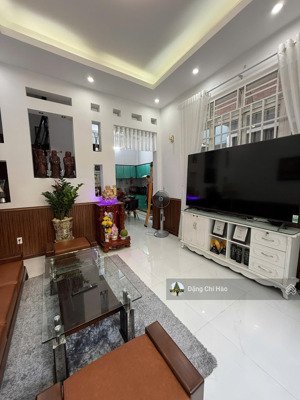 nhà hxh 6m đặng minh trứ, phường 10, tân bình - 4 x 10m, nở hậu 5.6m, 3 tầng, giá: 8.5 tỷ lt