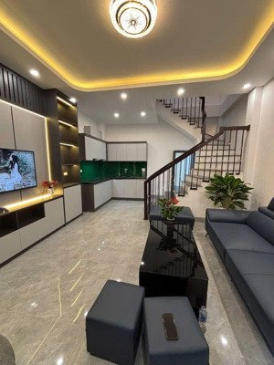 ngõ rộng, thang máy, trần khát chân,gần phố, xây mới, hiện đại,hiếm có 45m2*5t