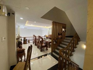 hàng hiếm chính chủ nhờ bán nhà 5 tầng mặt tiền điện biên phủ, mới đẹp, sang xịn mịn. giá 15.5 tỷ