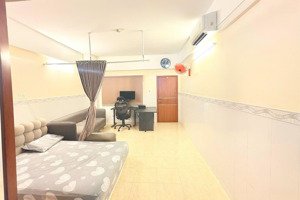 cho thuê chung cư h3 hoàng diệu, quận 4 1pn có nội thất view thoáng mát