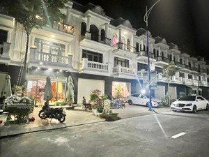 gấp! thăng long 2 xuất hiện lô đất 80m ngộp .