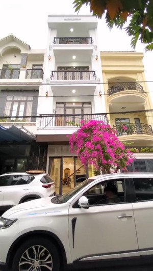 nhà 4 tầng đỗ xuân hợp, 82m2, dòng tiền 210tr/năm, xe hơi ngủ trong nhà. giảm còn 7 tỷ