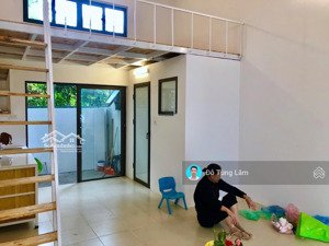 cần bán 35,5m2 nhà c4, tổ 1 phúc lợi. cách 30m ra đường đê vàng, ô tô đỗ tránh thoải mái