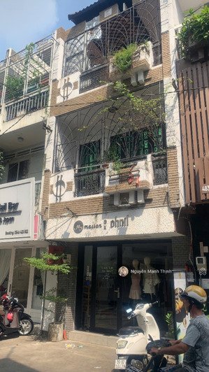 hxh lê văn sỹ, quận 3 (hẻm đẹp kinh doanh cách mt 30m): dt 62m, 3 tầng có hđt 32 triệu/tháng