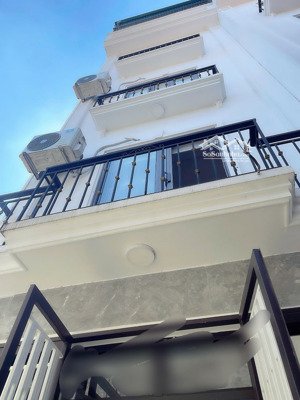 bán nhà đại mỗ - 6 tầng thang máy xịn - 4 ngủ full nội thất - ngay lê văn lương - tố hữu